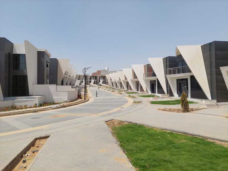 لايف فيو gallery image